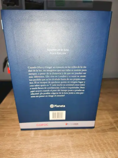 Libro 'Nosotros en la Luna' de Alice Kellen - miniatura 2