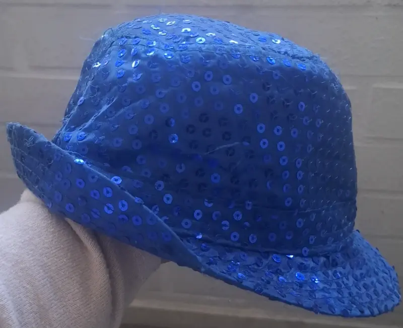 Sombrero azul brillante - 2
