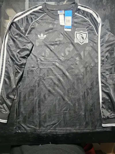 Camiseta Adidas Colo-Colo Negra Manga Larga - miniatura 1