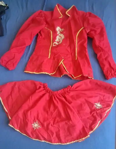 Conjunto de Danza Folclórica Rojo con Bordado - miniatura 1