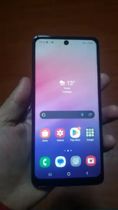 Samsung Galaxy A53 5g, con funda Marvel - miniatura 1
