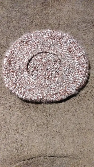 Boina tejida a crochet - miniatura 2