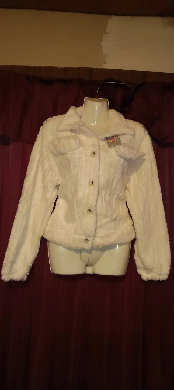 Chaqueta de felpa con capucha en varios colores - 5