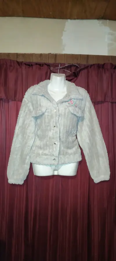 Chaqueta de felpa con capucha en varios colores - miniatura 6