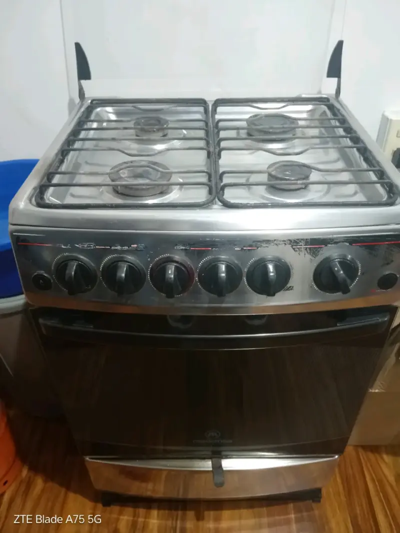 Cocina a gas Mademsa de 4 quemadores