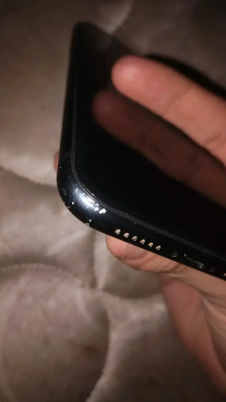 iPhone XR negro en buen estado - 3