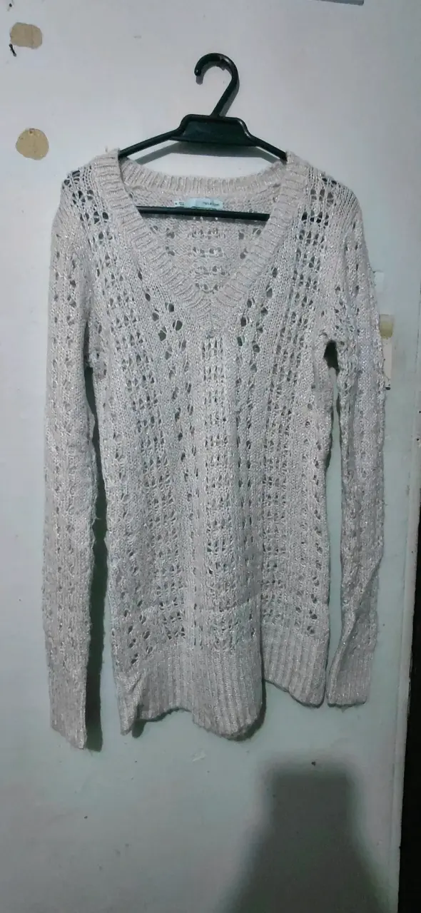 Suéter tejido gris para mujer - 1