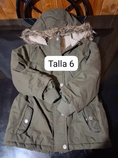 Chaquetas y zapatos - miniatura 1
