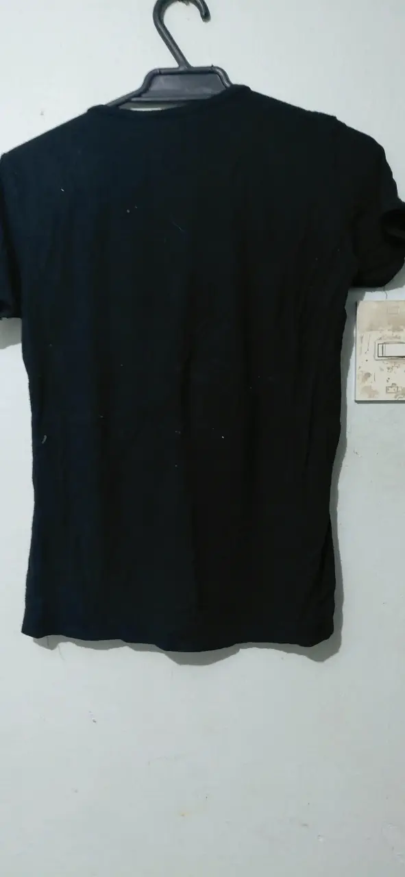 Polera negra con estampado de Minnie y Daisy - 2