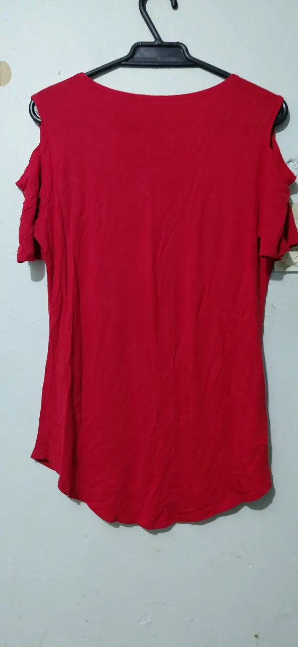 Polera roja con diseño de Mickey y Minnie - 2