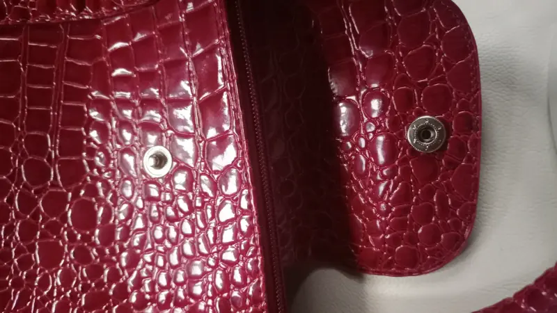 Bolso de viaje rojo estilo cocodrilo - 4