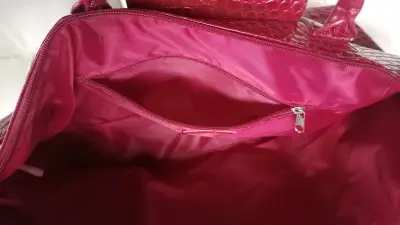 Bolso de viaje rojo estilo cocodrilo - miniatura 6