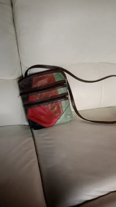 Cartera de cuero multicolor con correas ajustables - miniatura 1