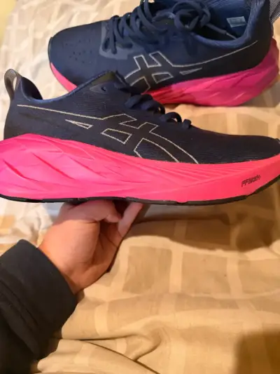 Zapatillas deportivas Asics azul y rosa - miniatura 1