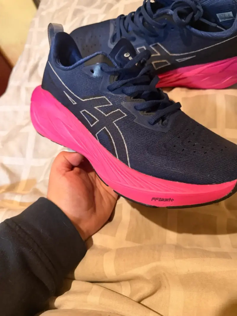 Zapatillas deportivas Asics azul y rosa - 2