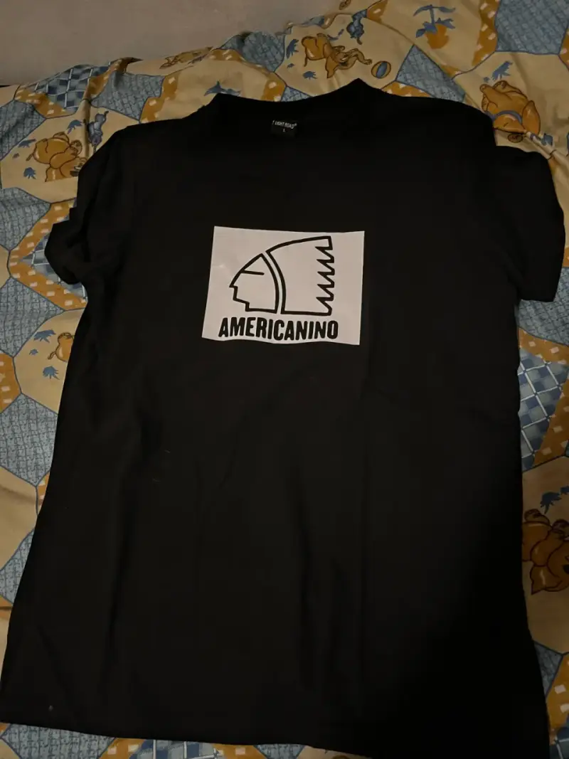 Polera negra Americano talla L - 2