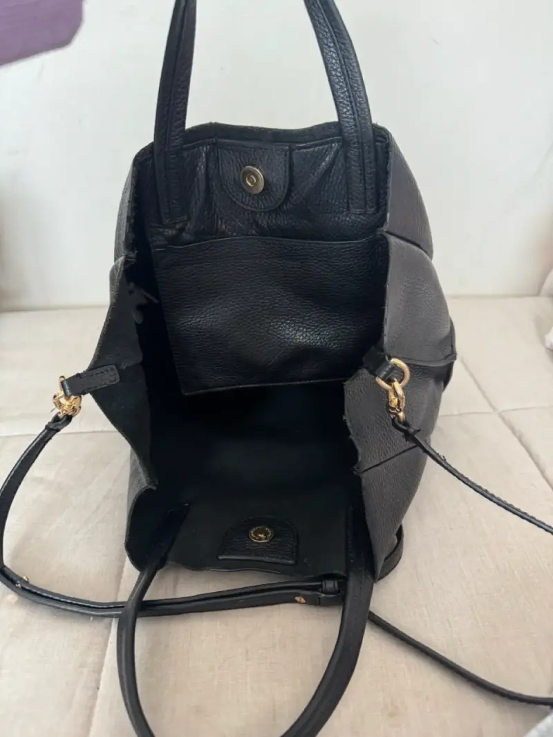 Bolso de cuero negro con correa ajustable - 3