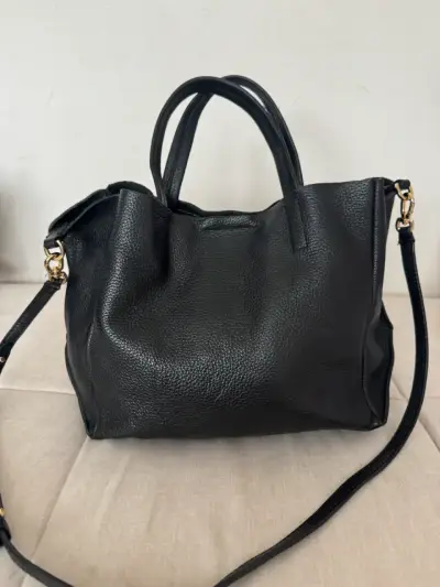 Bolso de cuero negro con correa ajustable - miniatura 4