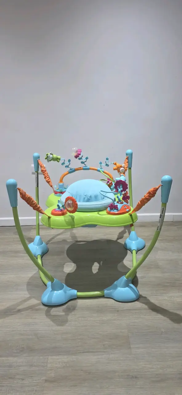 Centro de actividades para bebé con juguetes interactivos - 1