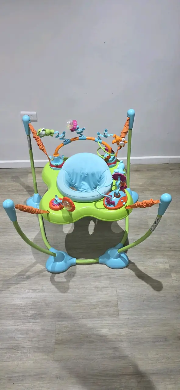 Centro de actividades para bebé con juguetes interactivos - 2