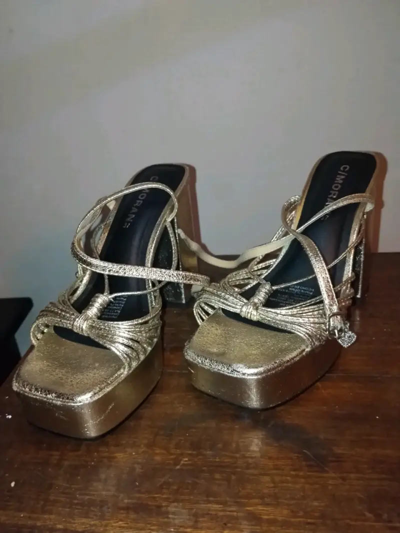 Sandalias de tacón alto doradas C. Moran - 2