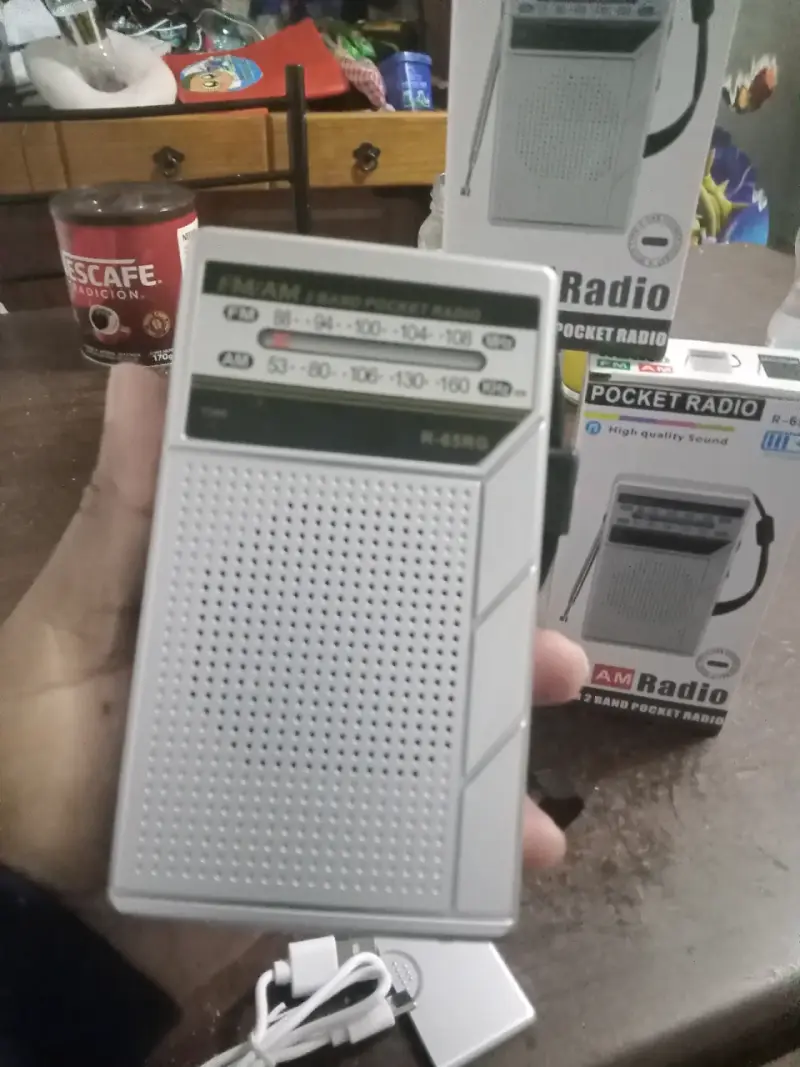 Radio de bolsillo FM/AM R-65RG con sonido de alta calidad - 2