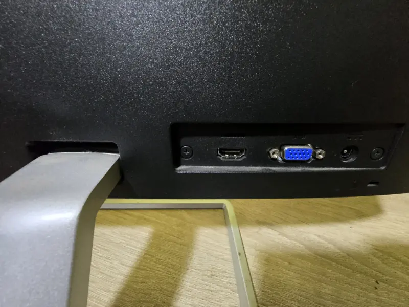 Monitor HP 22 pulgadas con HDMI y VGA - 2