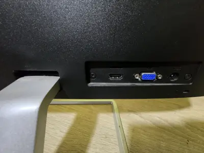 Monitor HP 22 pulgadas con HDMI y VGA - miniatura 2