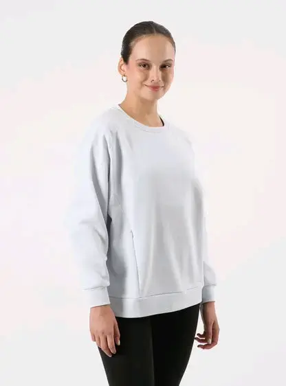Polerón blanco para mujer con diseño casual - 1