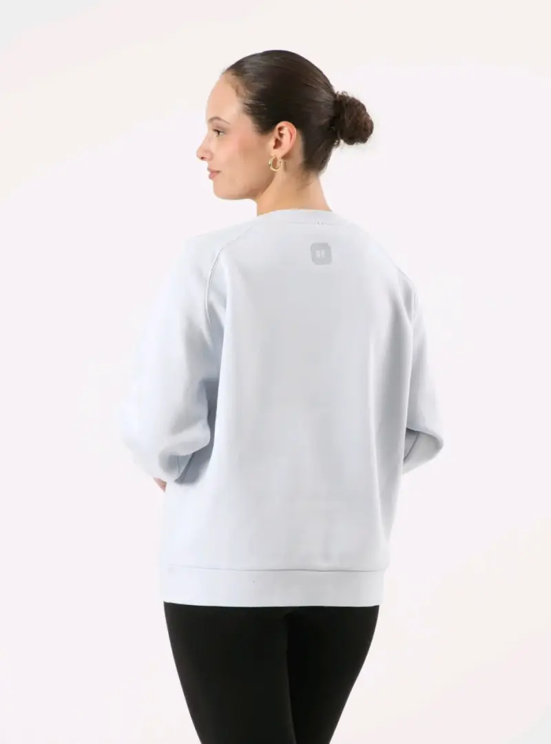 Polerón blanco para mujer con diseño casual - 2