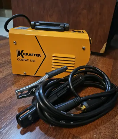 Soldadora Inverter Krafter Compac 135c con Estuche - miniatura 5