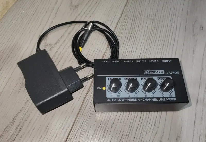 Mezclador de Línea de 4 Canales Ultra Bajo Ruido - 2