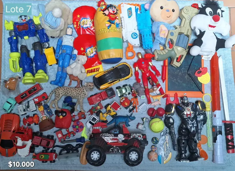 Lote de juguetes variados para niños