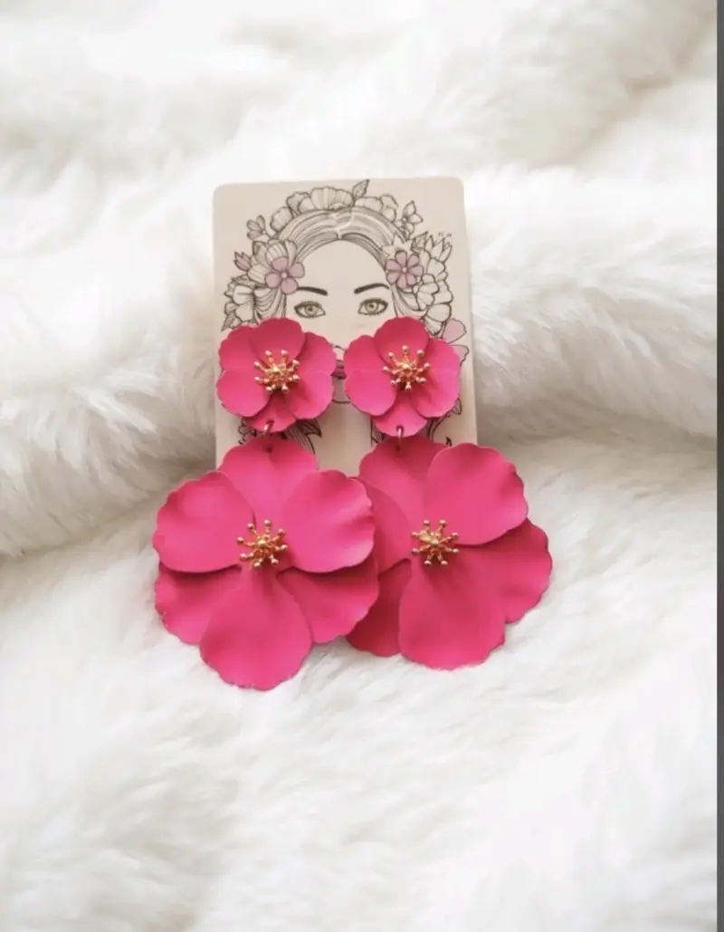 Set de aros colgantes con diseños únicos - 3