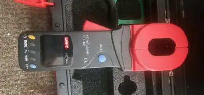 Probador de Tierra UNI-T UT278A+ con Estuche - miniatura 2