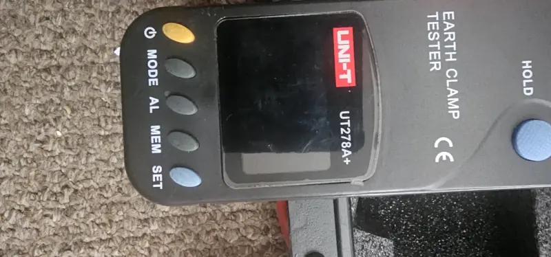 Probador de Tierra UNI-T UT278A+ con Estuche - 3