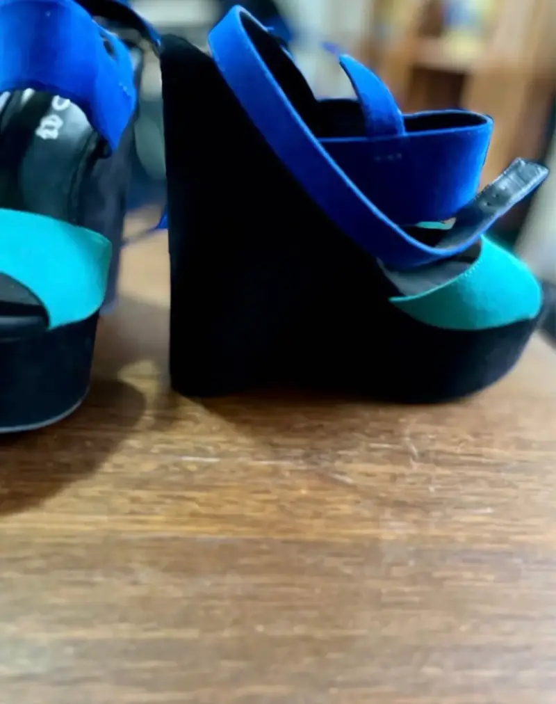 Sandalias de plataforma bicolor Aldo - 2