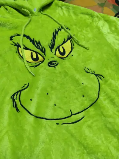 Polerón verde The Grinch con capucha - miniatura 3