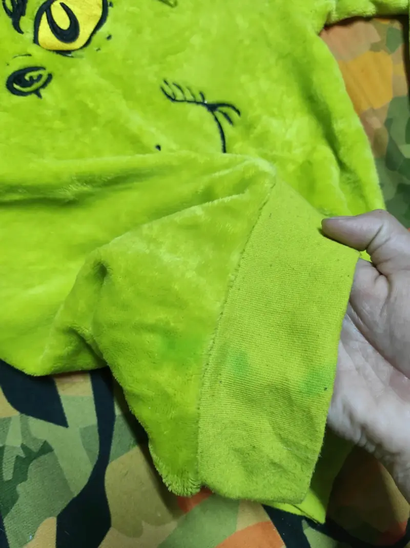 Polerón verde The Grinch con capucha - 6