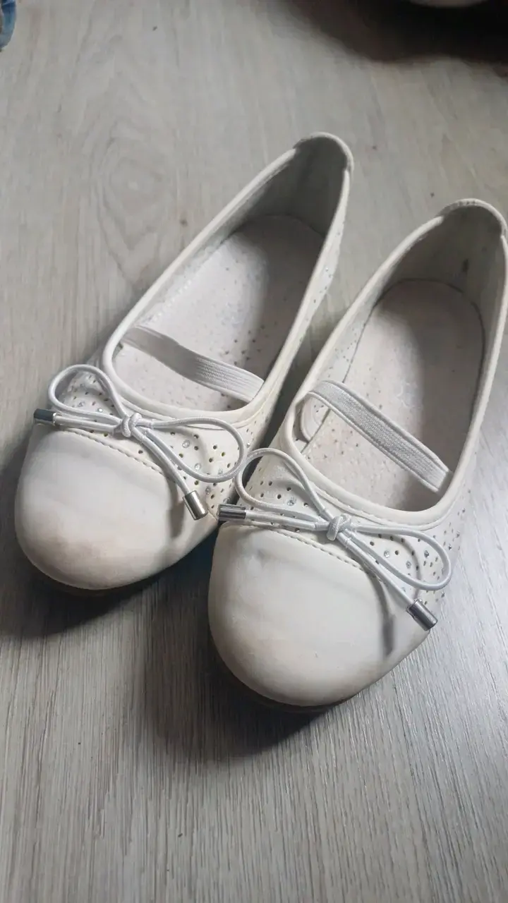 Ballerinas blancas con lazo para niña N°32 - 1