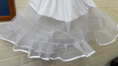 Falso blanca de tul para vestido - miniatura 2