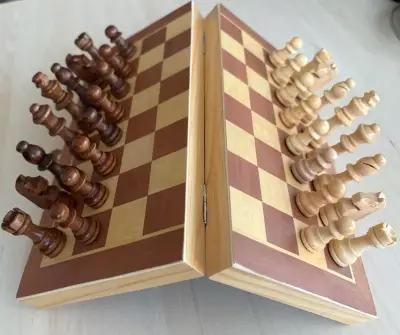 Juego de ajedrez magnético, de madera, plegable - miniatura 3