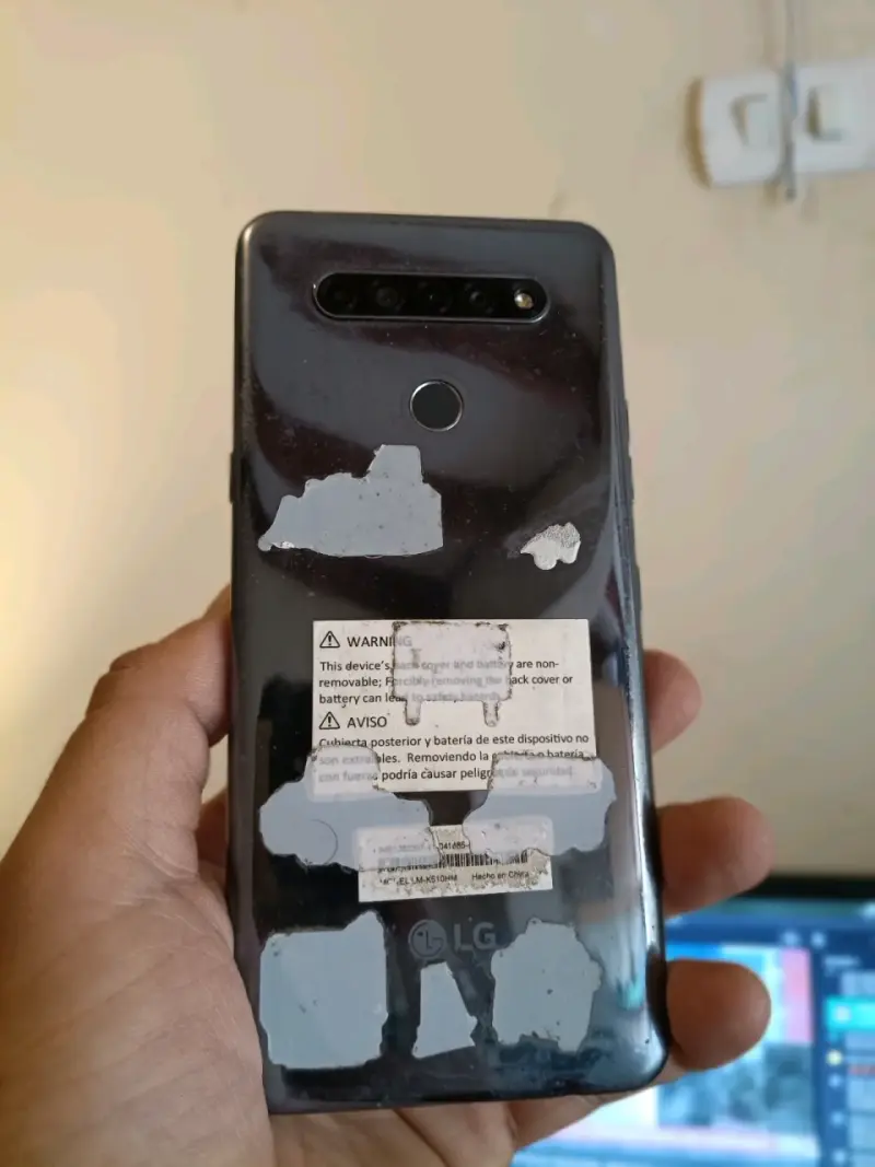 Smartphone LG con detalle min - 2
