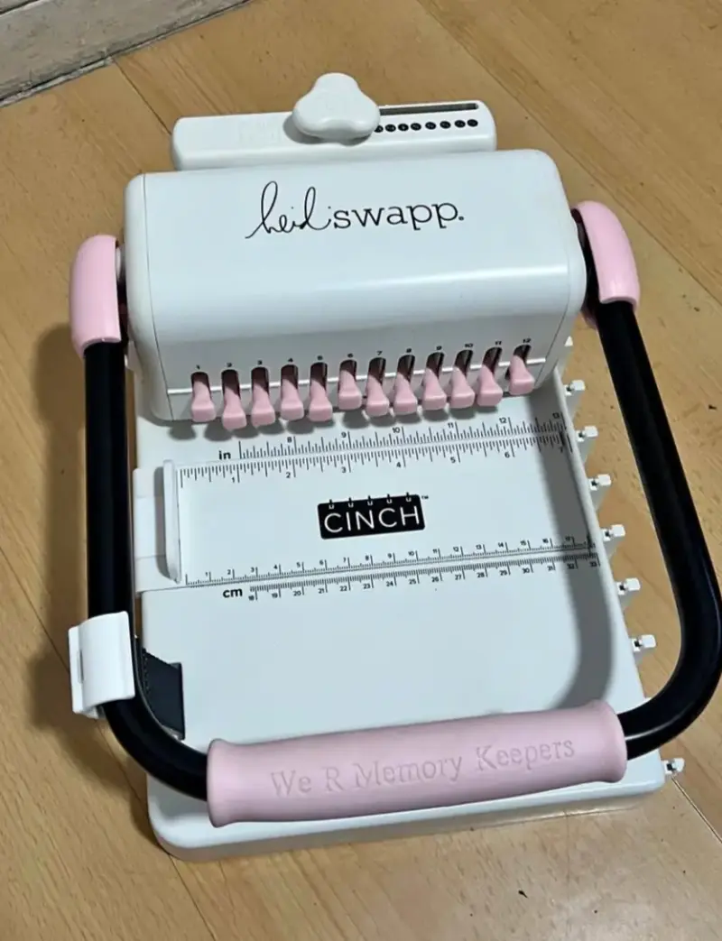 Encuadernadora Cinch Rosa Heidi Swapp - 1