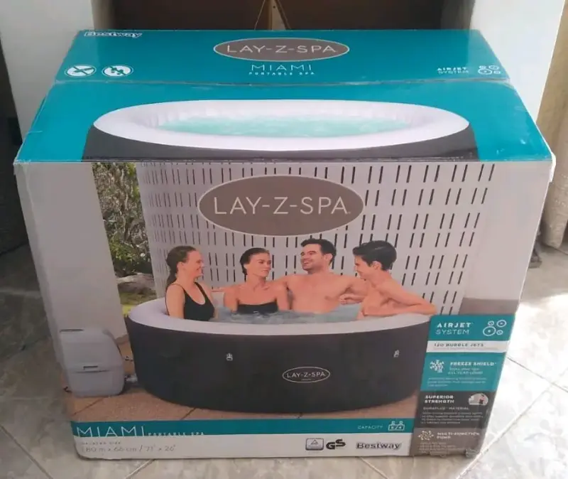Jacuzzi inflable Lay-Z-Spa Miami para 4 personas - 1