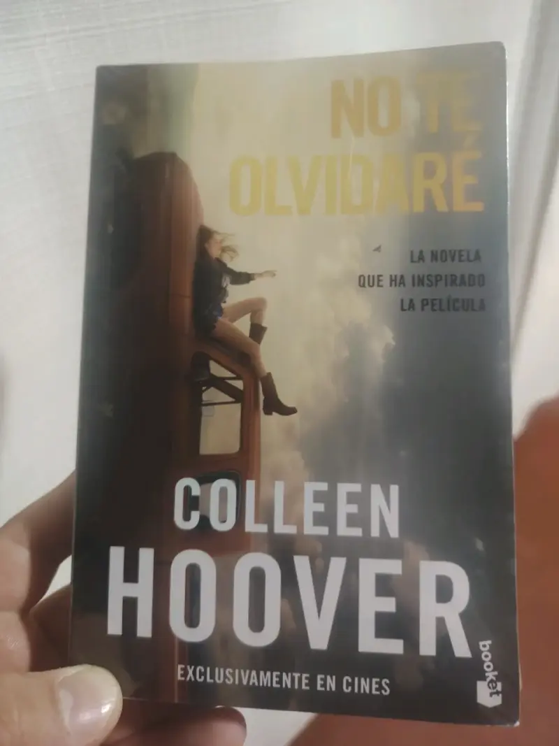 Libro "No Te Olvidaré"de Colleen Hoover - 3