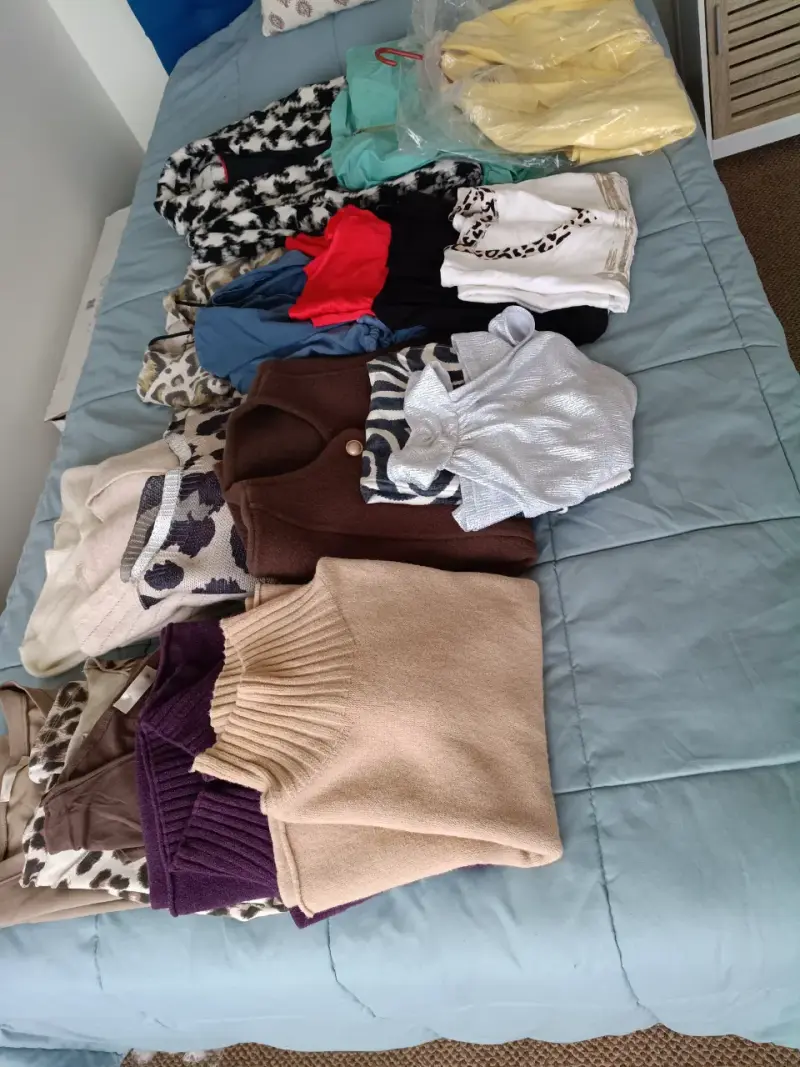 LOTE DE ROPA ITALIANA/ 19 PRENDAS - 4
