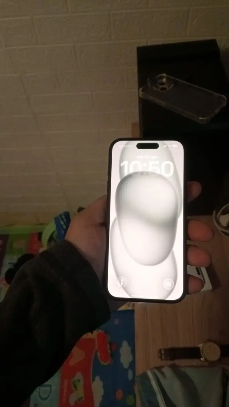 iPhone 15 en excelente estado - 2