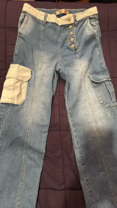 Jeans cargo de mezclilla con bolsillos - miniatura 1