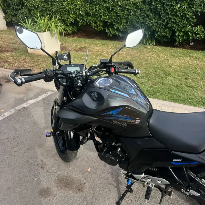 Moto Yamaha FZ25 2024 en excelente estado - 4